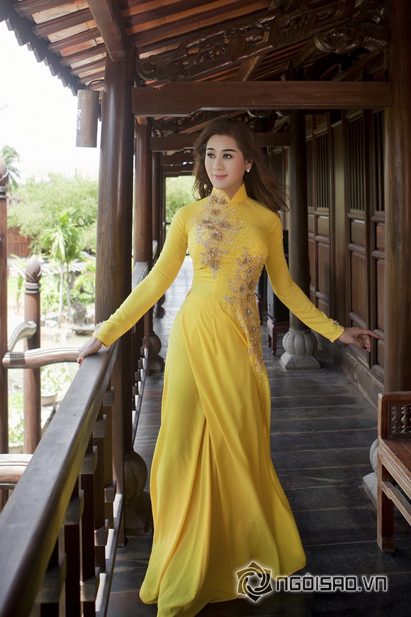 lam-chi-khanh-dien-ao-dai-12resize-ngoisao.vn.stamp2.jpg
