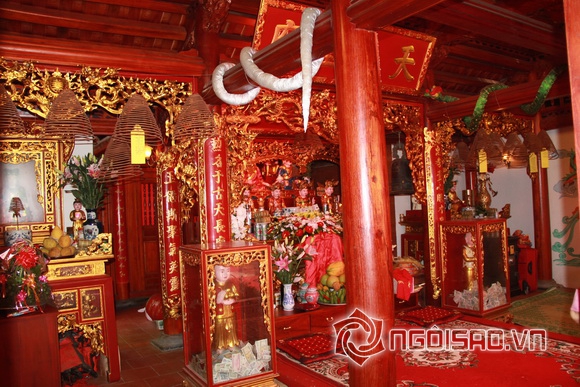 Phủ thờ nhà Vượng Râu 13