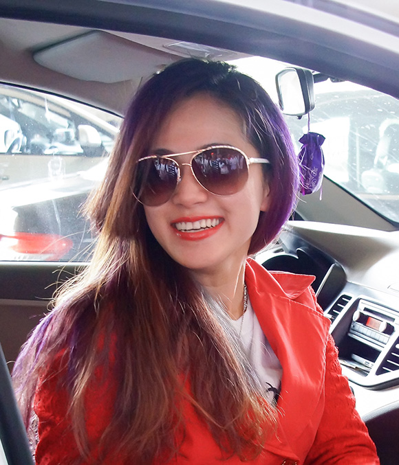 Fan mang đồ ăn ra sân bay đón Lương Bích Hữu 8